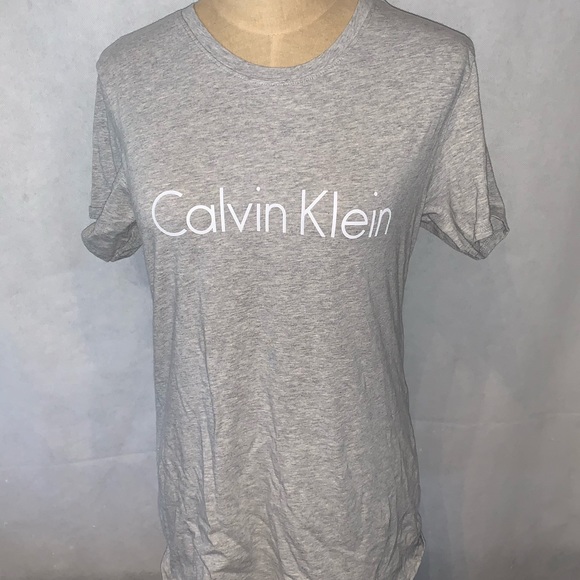 Calvin Klein Other - Calvin Klein sleepwear gray shirt size large